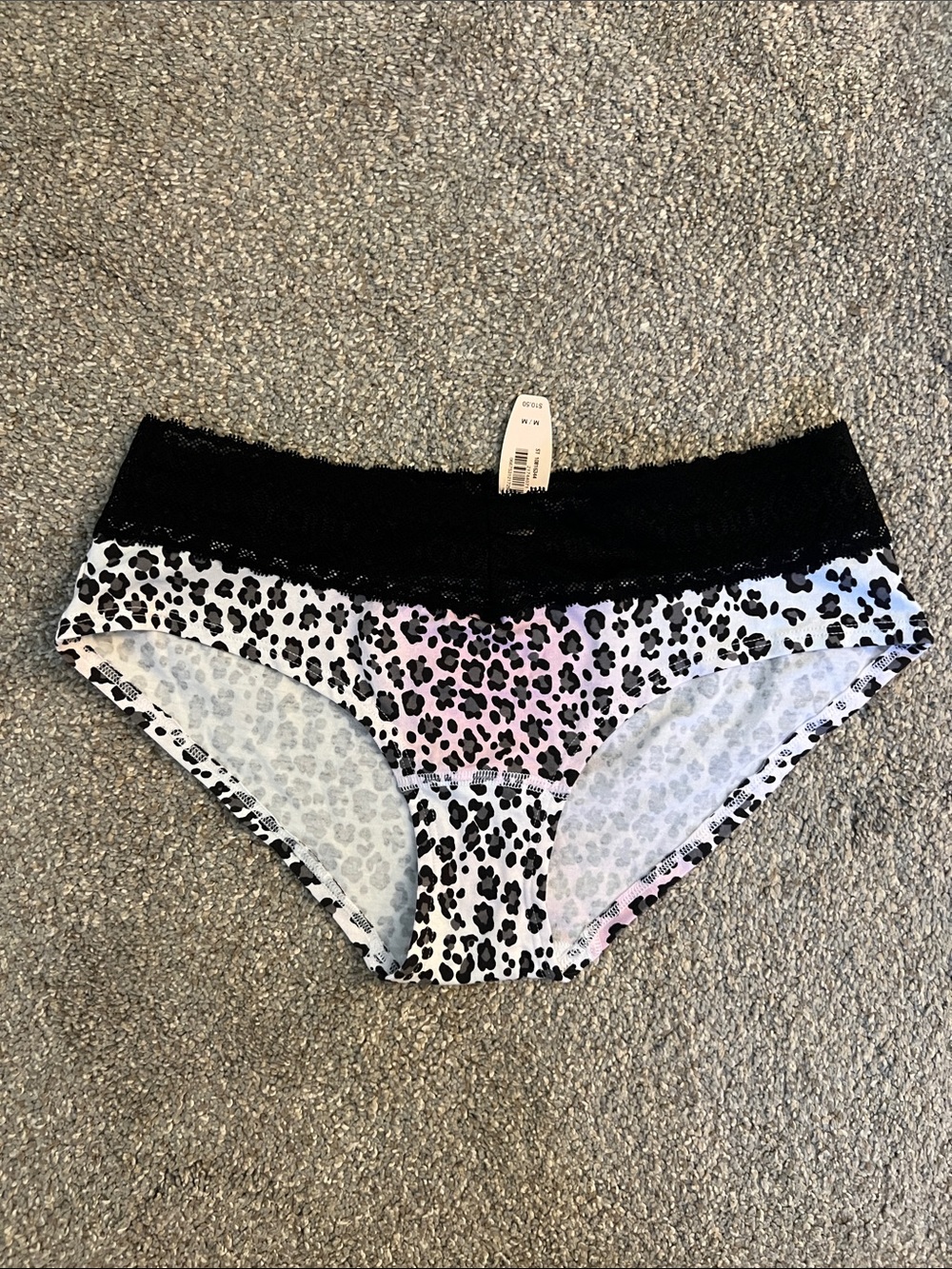 NWT - Women’s Lace and Leopard Print Hiphugger panties - Victoria's Secret - Med